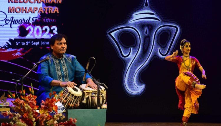 Tabla recital of Ustad Akram Khan &Amrita Lahiri Kuchipudi dance